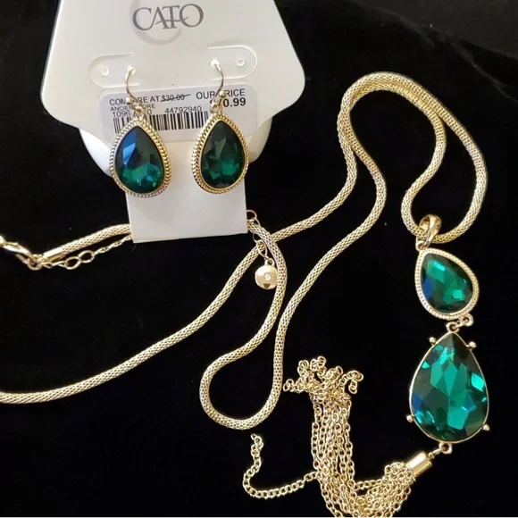 Beautiful emerald green necklace with earrings set. New - Picture 2 of 2